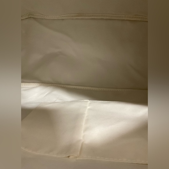 NWt Winnie the Pooh weekender bag, backpack and phone crossbody bag - Picture 6 of 12